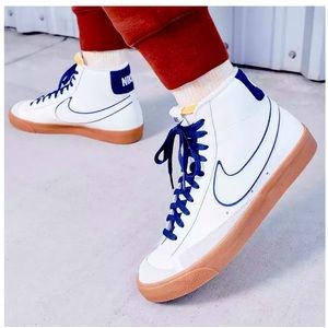 Nike Men's Blazer Mid '77 PRM Shoes